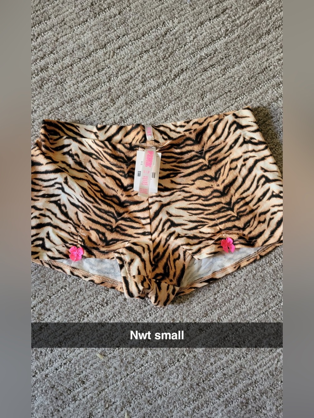 NWT VS Pink High-Waist Tiger Print Women’s Underwear with Pink bow accents